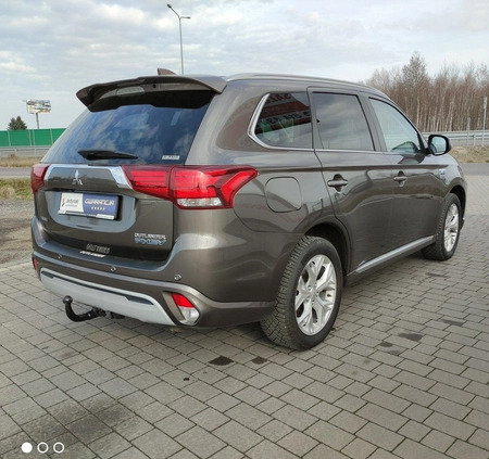 Mitsubishi Outlander cena 108800 przebieg: 108200, rok produkcji 2019 z Gniew małe 407